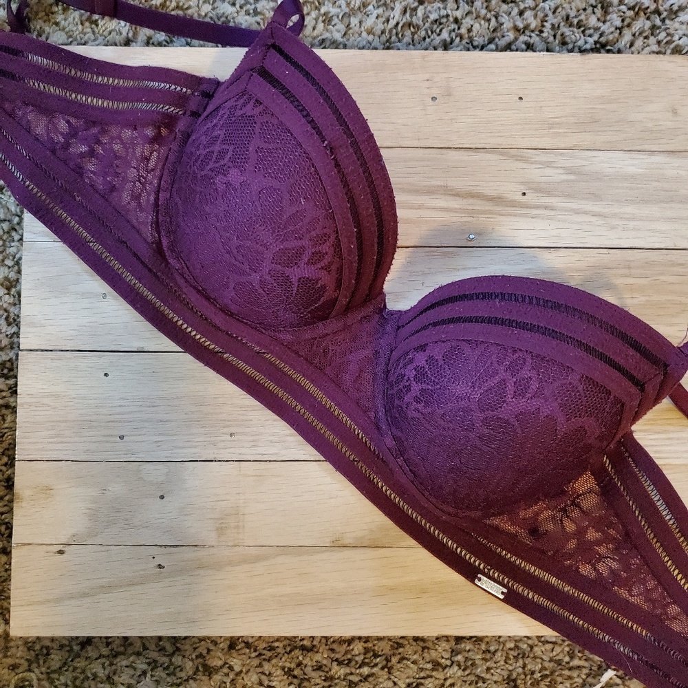 Pink lace push-up bra.